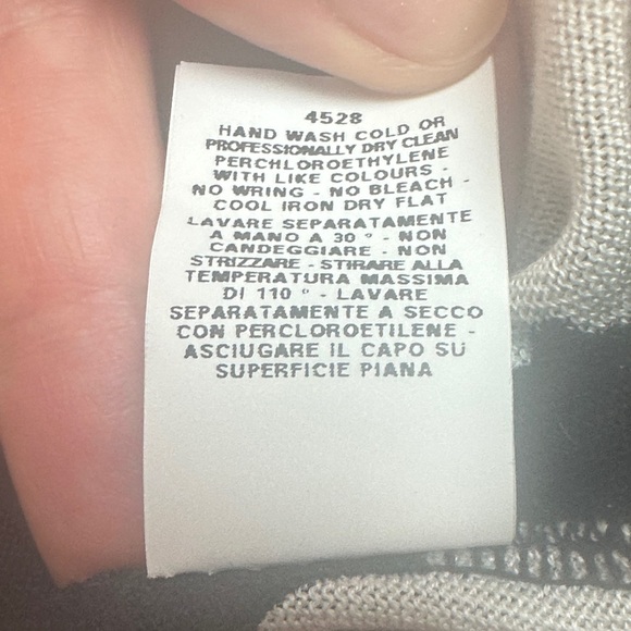 Moschino Cheap and Chic Collection Women's carnation intarsia Cardigan Sweater S - Picture 14 of 14